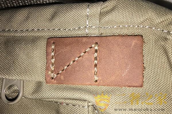 北极狐双肩包真假图解 记住这几点别再被蒙了