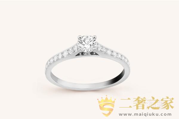 Romance单颗钻石戒指，0.30克拉的EVVS2级钻石