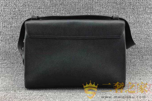 古驰牛皮双G扣单肩斜挎包背面