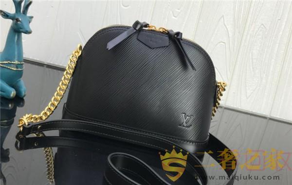 lv包有点划痕回收卖多少钱